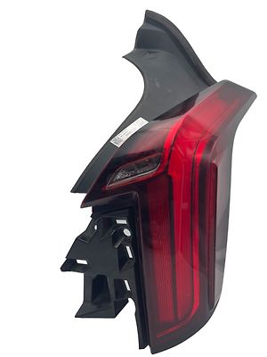 Tail Light (RH) - 2022 Cadillac CT4 Luxury+