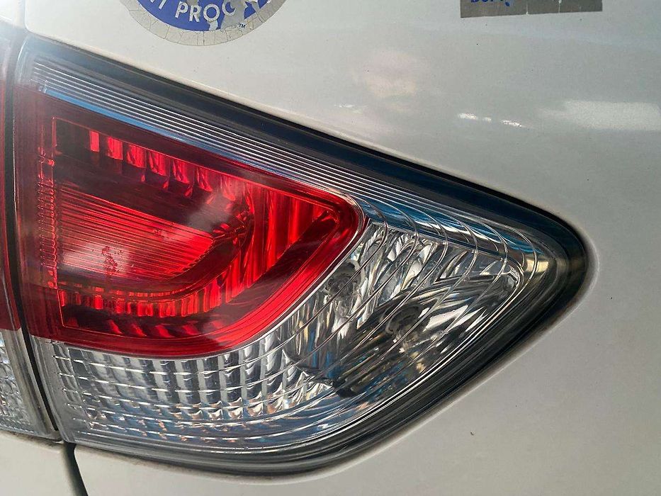 Tail Light (RH) - 2013 Nissan Pathfinder