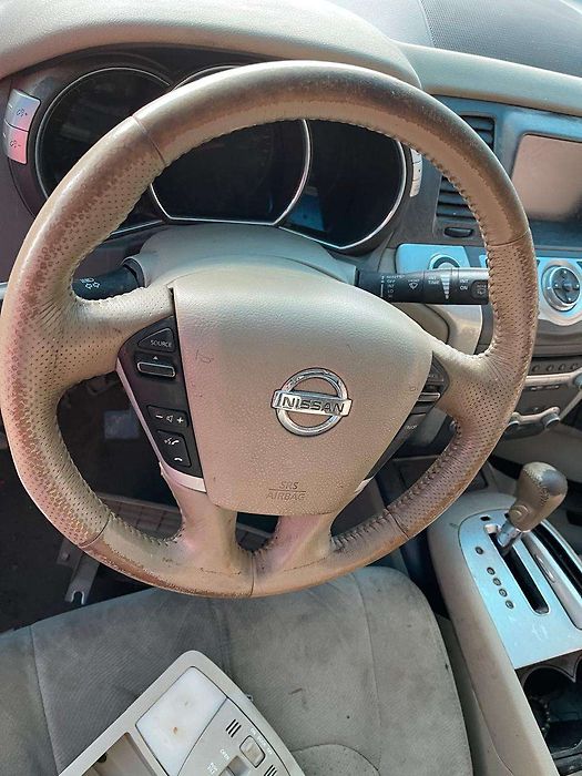 Steering wheel - 2011 Nissan Murano