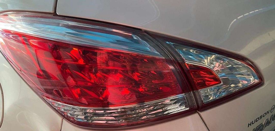 Tail Light (LH) - 2011 Nissan Murano