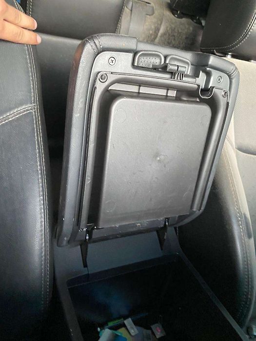 Armrest - 2014 Nissan Pathfinder