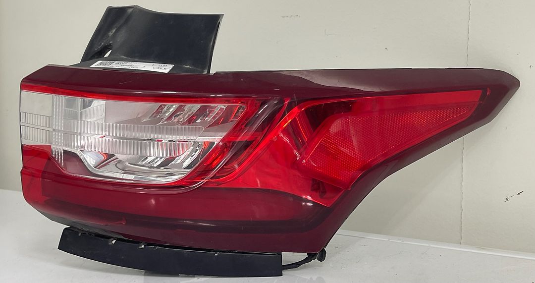 Tail Light (RH) - 2020 Chevrolet Traverse LT Cloth