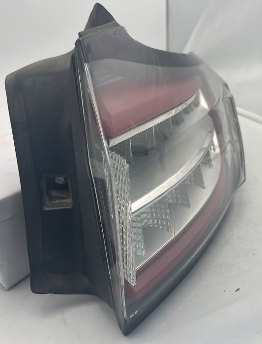 Tail Light (RH) - 2017 Ford Edge SEL