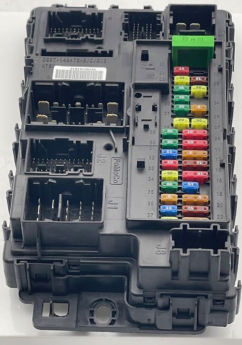 Fuse box - 2017 Ford Edge SEL