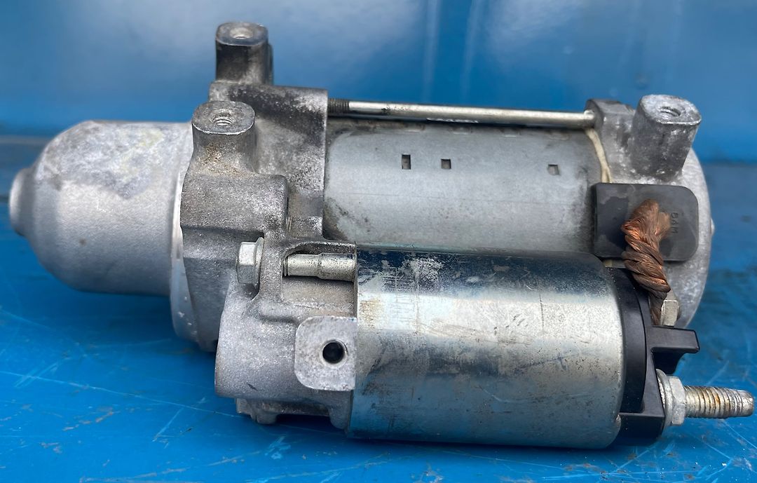 Starter motor - 2019 Chevrolet Traverse LT Cloth