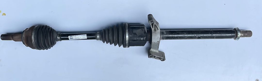 Axle (RH) - 2019 Chevrolet Traverse LT Cloth