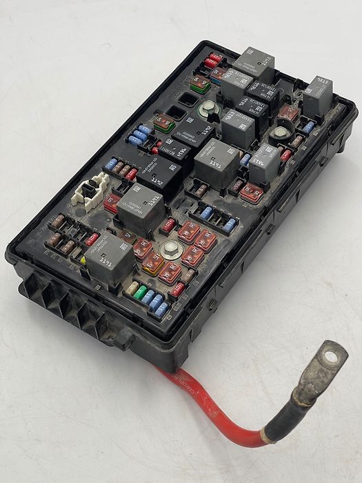 Fuse box - 2014 Chevrolet Impala LTZ (2LZ)