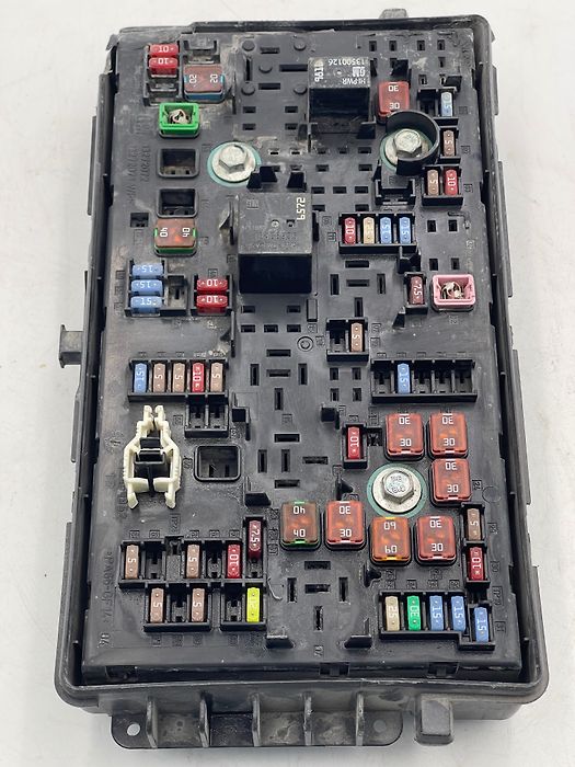 Fuse box - 2019 Chevrolet Impala LT (1LT)