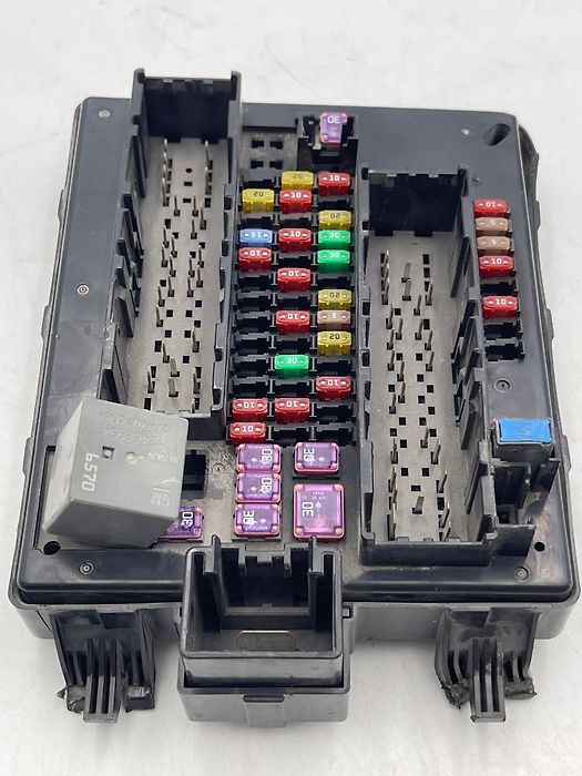 Fuse box - 2020 Cadillac XT6 Platinum Luxury/Premium Luxury FWD