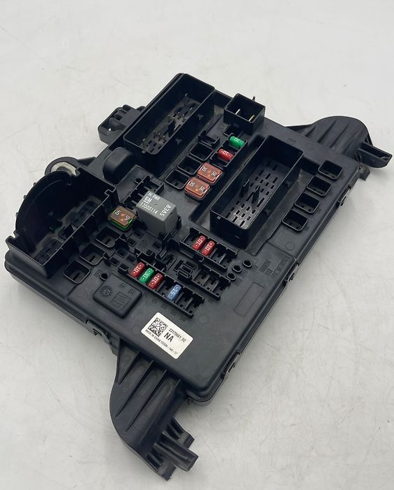 Fuse box - 2019 Cadillac XTS Luxury FWD