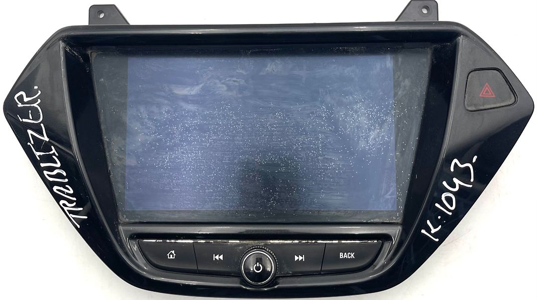 Info-gps-tv screen - 2021 Chevrolet Trailblazer RS AWD