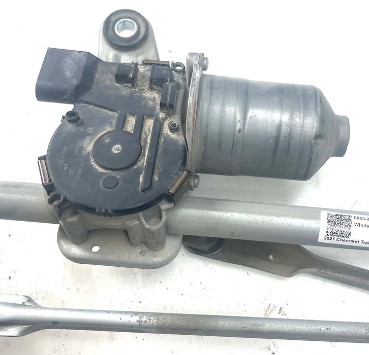 Windshield wiper motor) - 2021 Chevrolet Trailblazer RS AWD