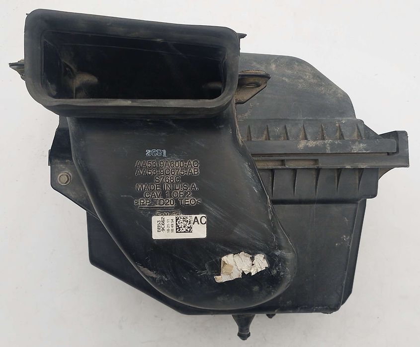 Air cleaner box - 2013 Ford Explorer XLT