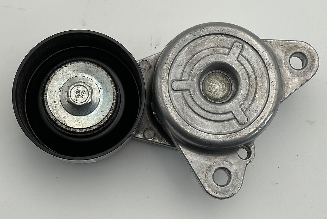 Belt tensioner - 2013 Nissan Pathfinder