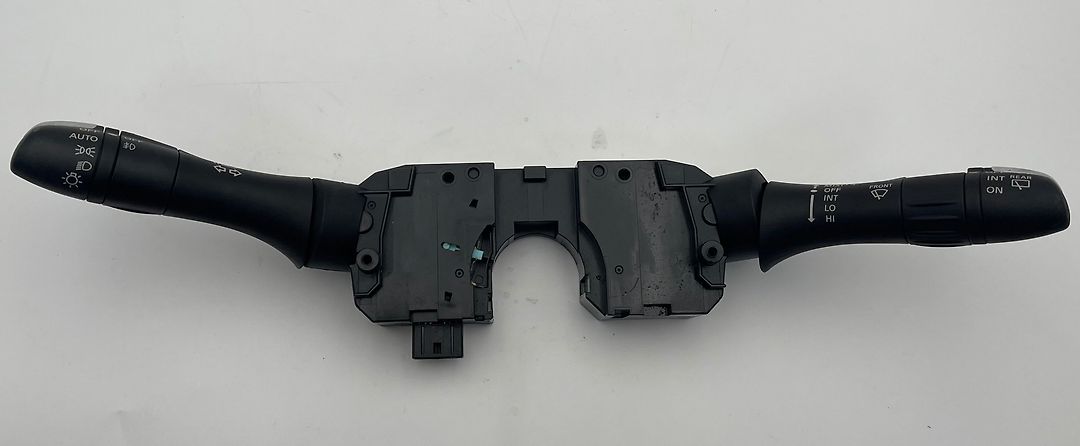 Column switch - 2014 Infiniti QX70 3.7i