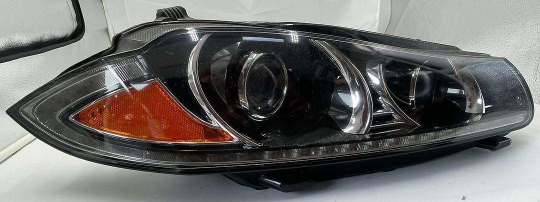 Headlight (RH) - 2012 Jaguar XF