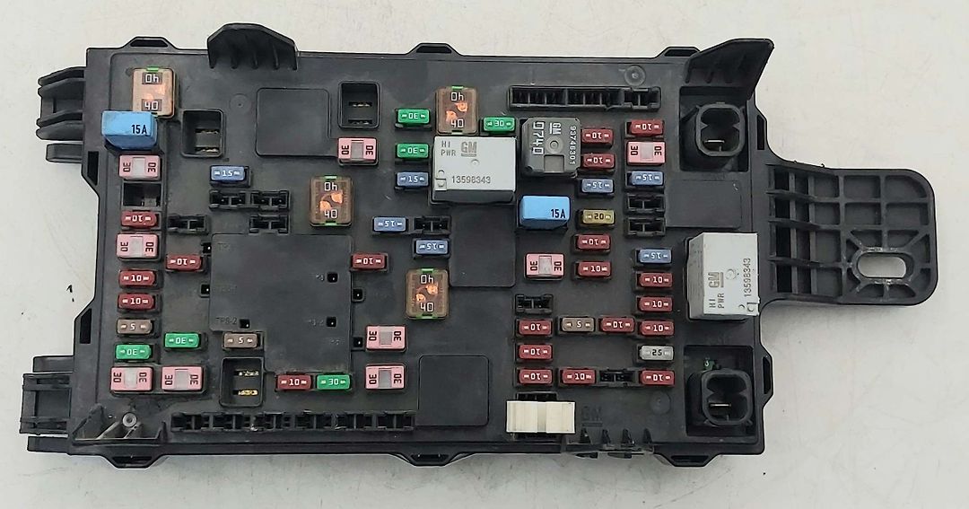 Fuse box - 2016 Cadillac CT6 3.6L Premium Collection