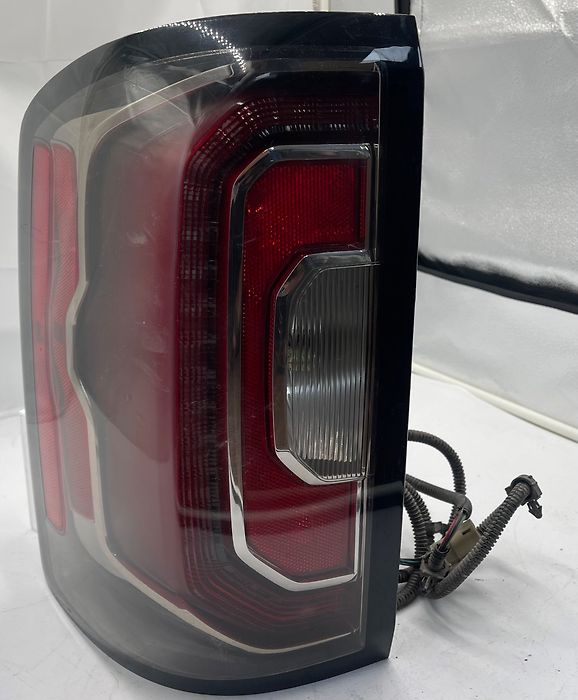 Tail Light (LH) - 2015 GMC Sierra