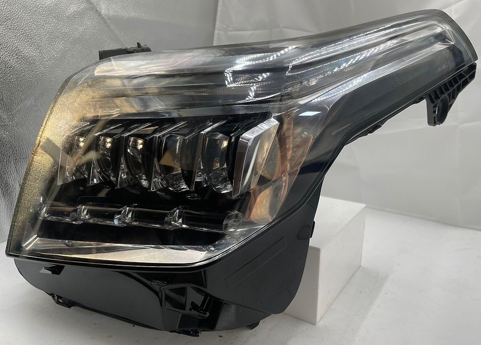 Headlight (RH) - 2017 Cadillac Escalade