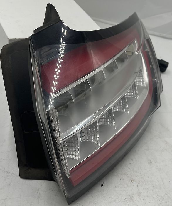 Tail Light (RH) - 2016 Ford Edge