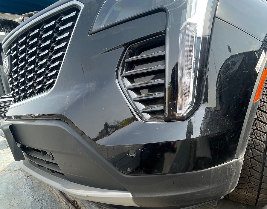 FRONT BUMPER COMPLETE  - 2019 Cadillac XT4 Premium Luxury