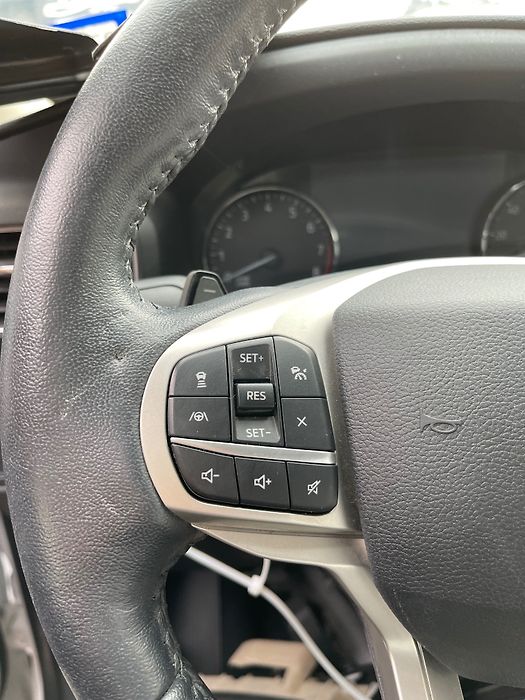 Steering wheel - 2020 Ford Explorer Limited