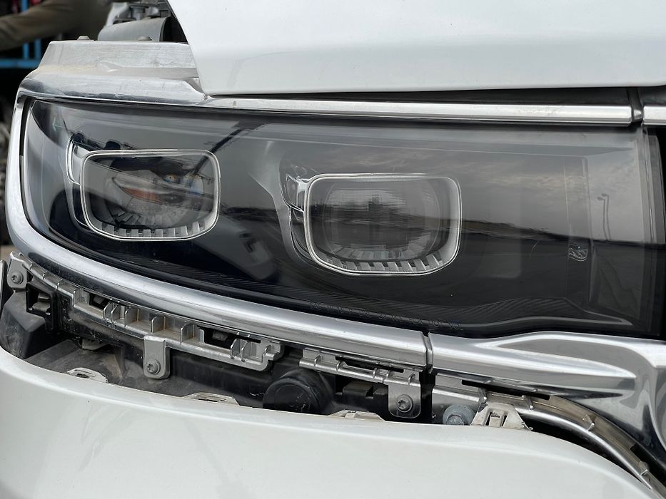 Headlight (RH) - 2022 Jeep Grand Wagoneer Series I