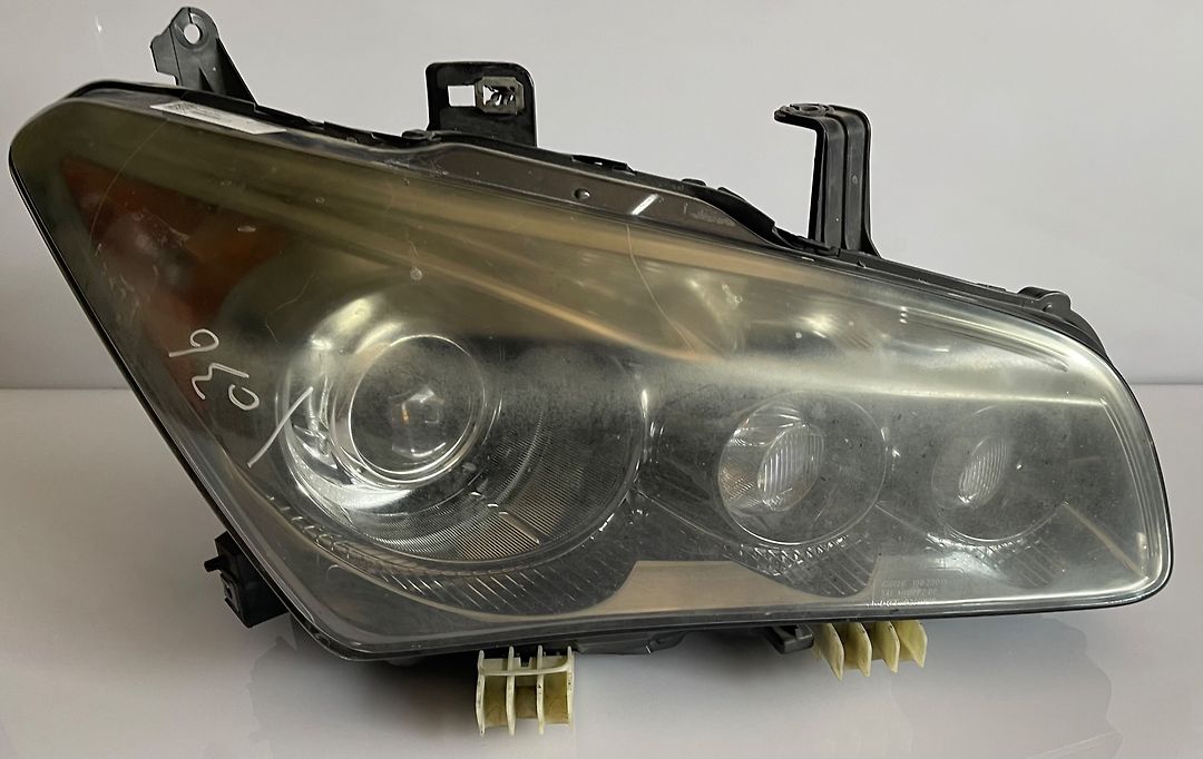 Headlight (RH) - 2013 Infiniti QX56