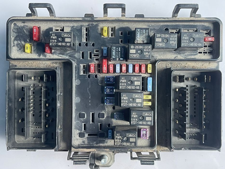 Fuse box - 2016 Ford Edge