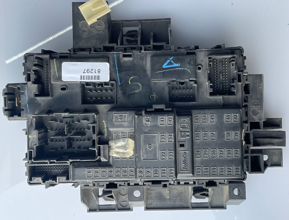 Fuse box - 2011 Ford Explorer