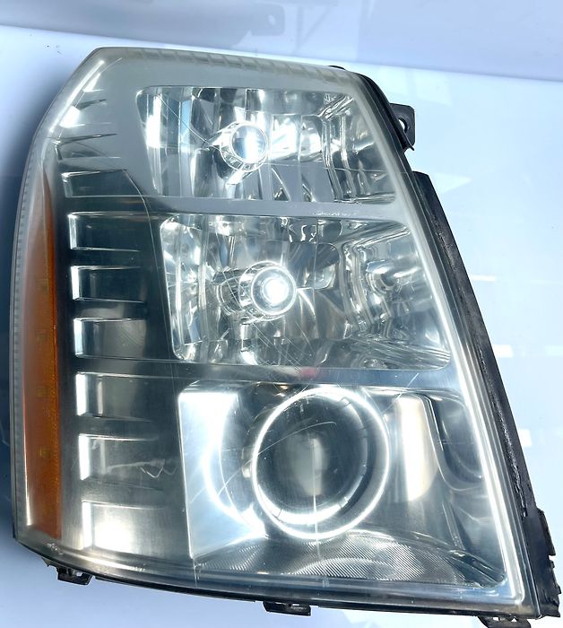 Headlight (RH) - 2007 Cadillac ESCLADE