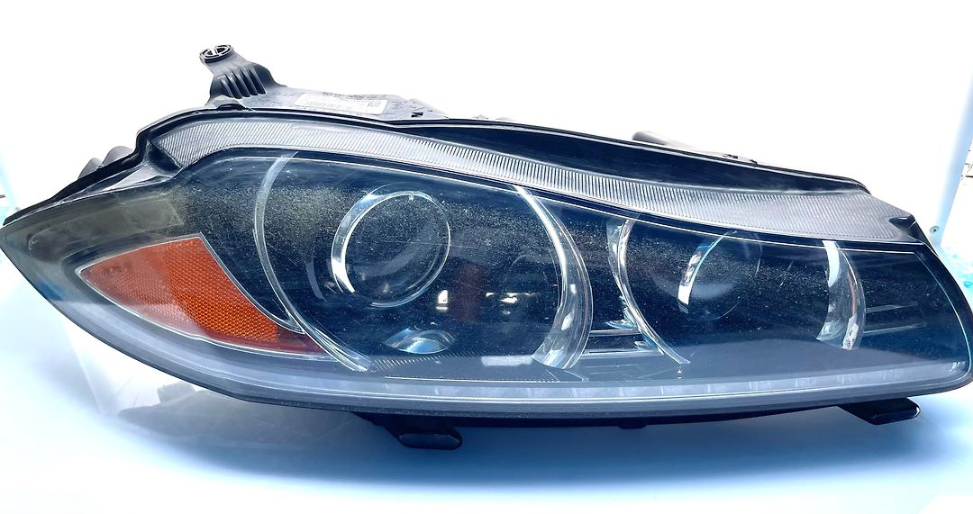 Headlight (RH) - 2013 Jaguar XF