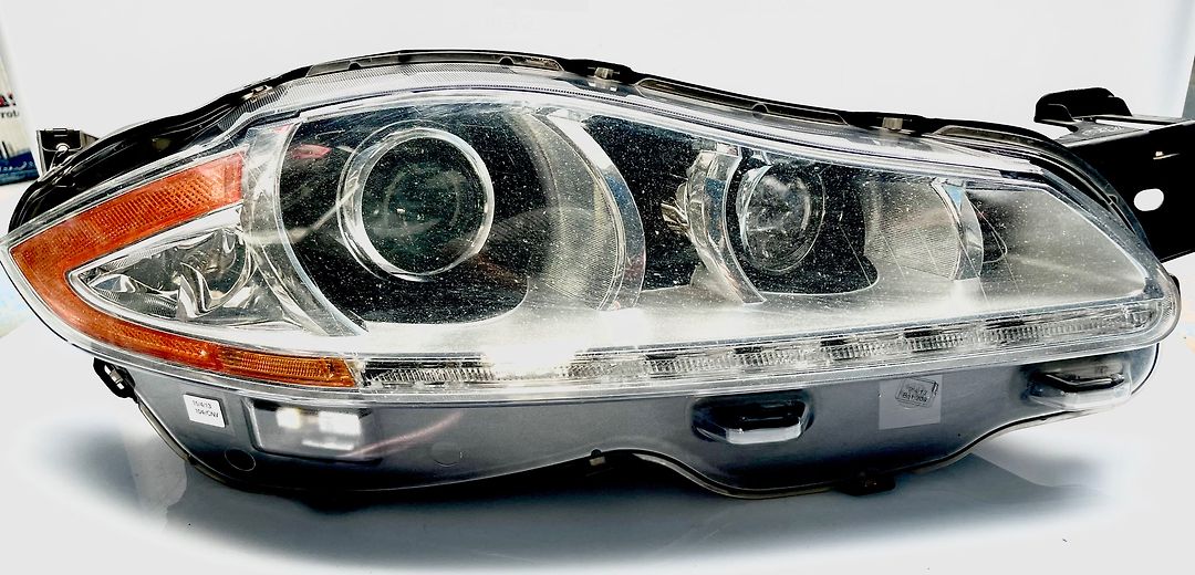 Headlight (RH) - 2013 Jaguar XJ