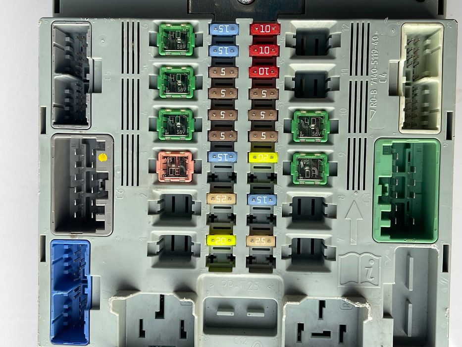 Fuse box - 2015 Jaguar XF