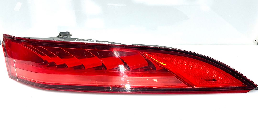 Tail Light (RH) - 2018 Jaguar F-Pace