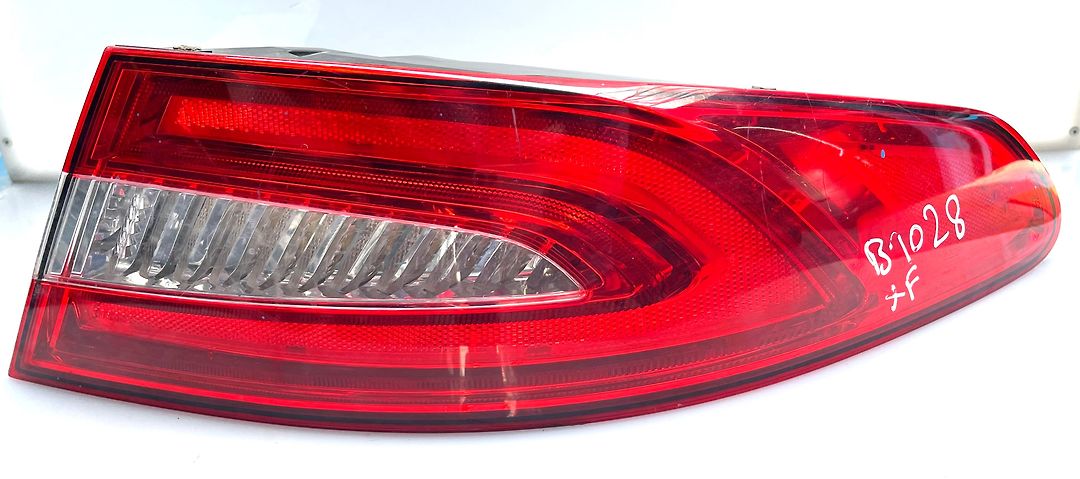 Tail Light (RH) - 2012 Jaguar XF