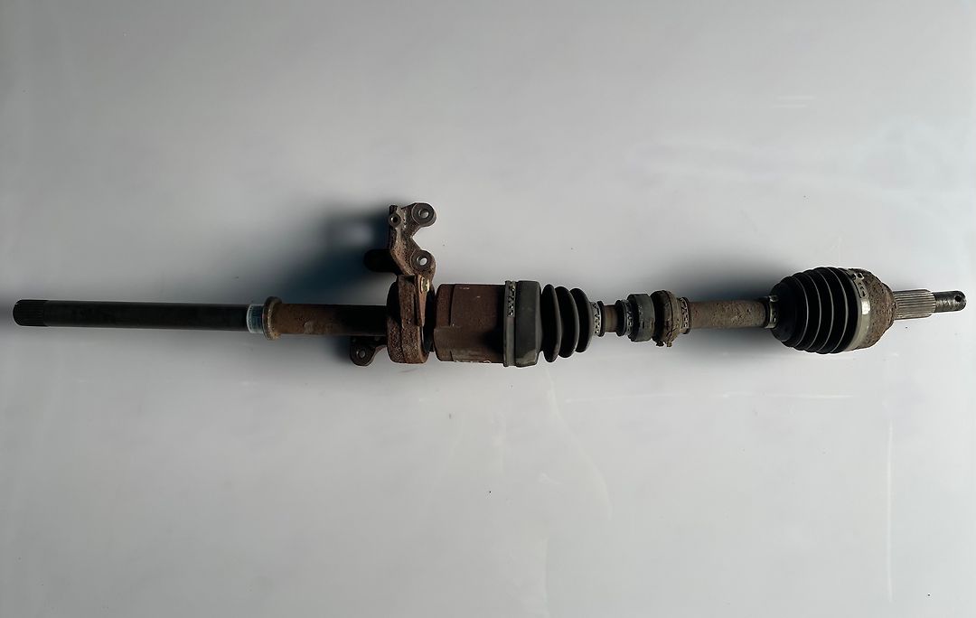 Axle (RH) - 2014 Nissan Pathfinder