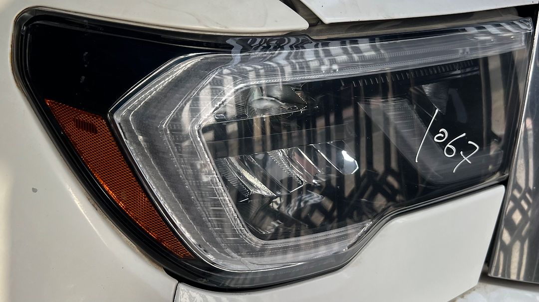 Headlight (RH) - 2013 Toyota Sequoia