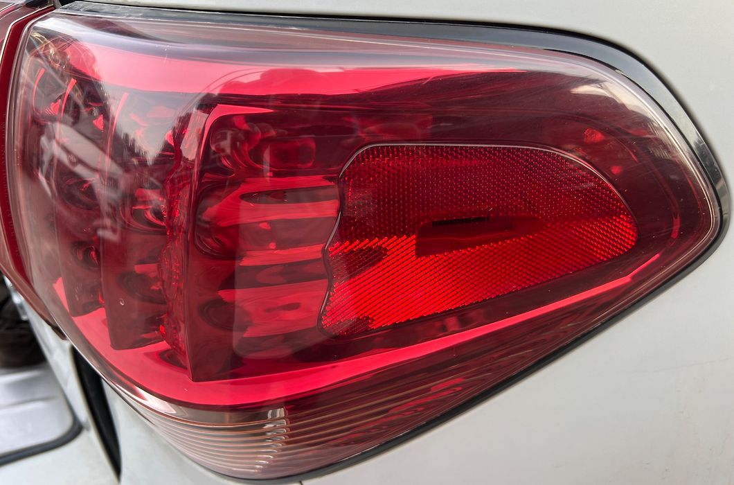 Tail Light - 2012 Infiniti QX56