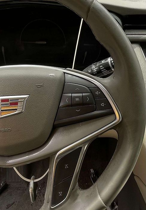 Steering wheel - 2019 Cadillac XT5