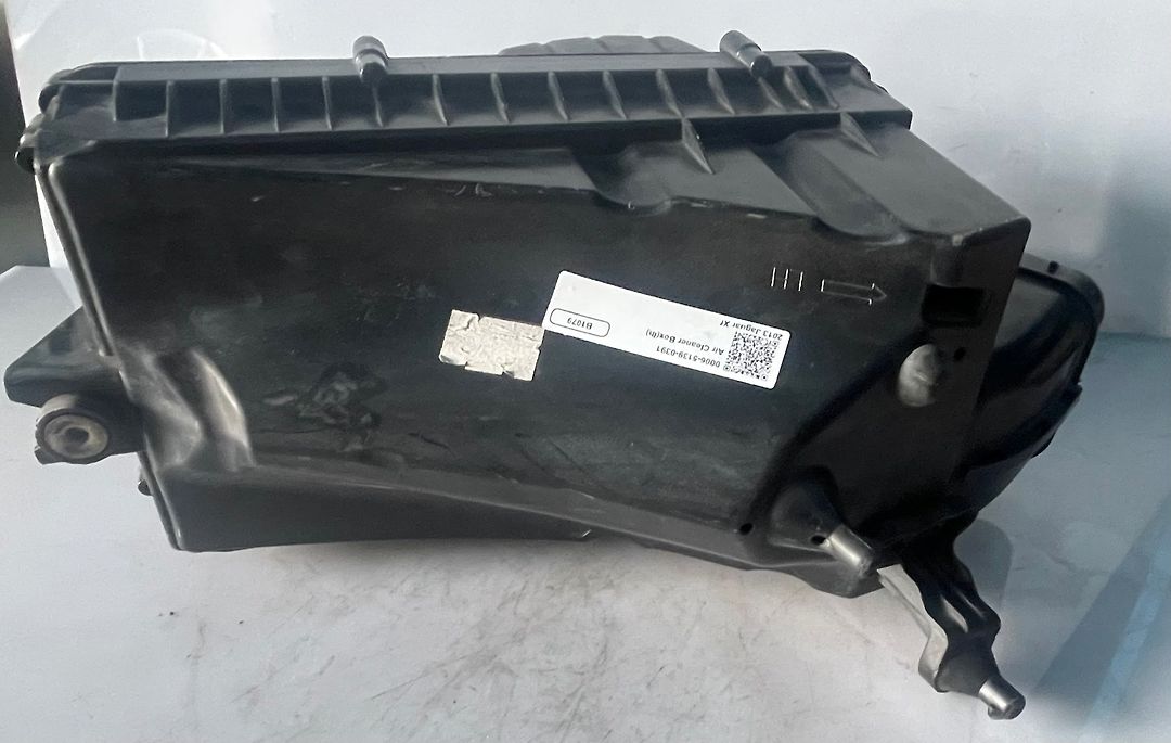 Air cleaner box(LH) - 2013 Jaguar XF