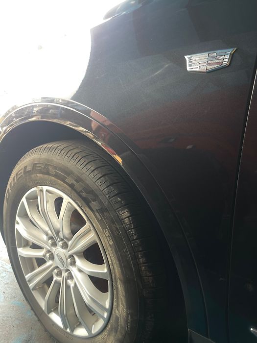 Fender moulding (LHF) - 2017 Cadillac XT5