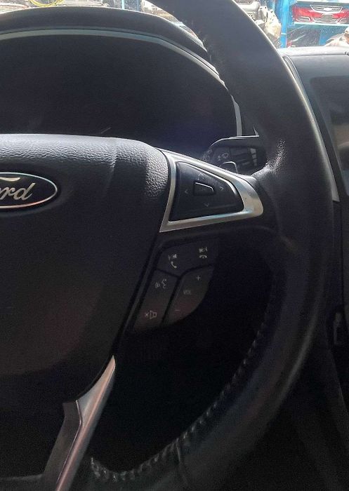 Steering wheel - 2017 Ford Edge