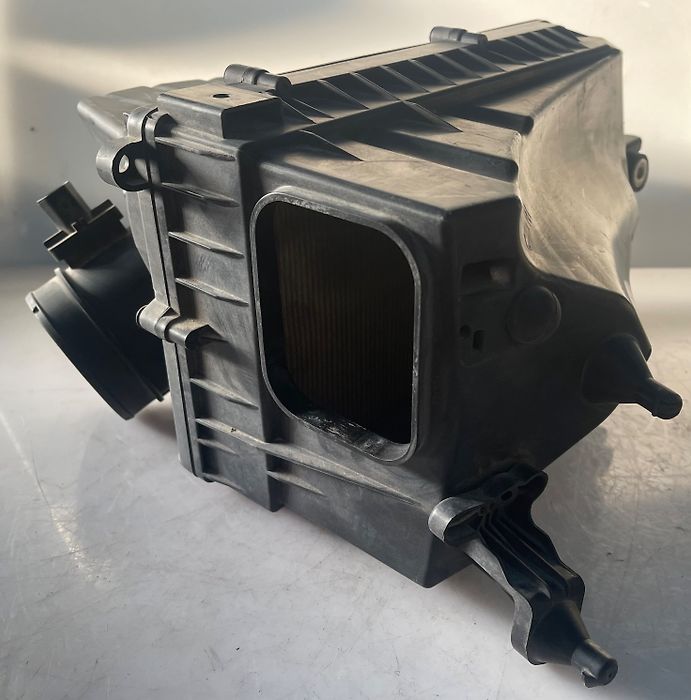 Air cleaner box(RH) - 2013 Jaguar XF