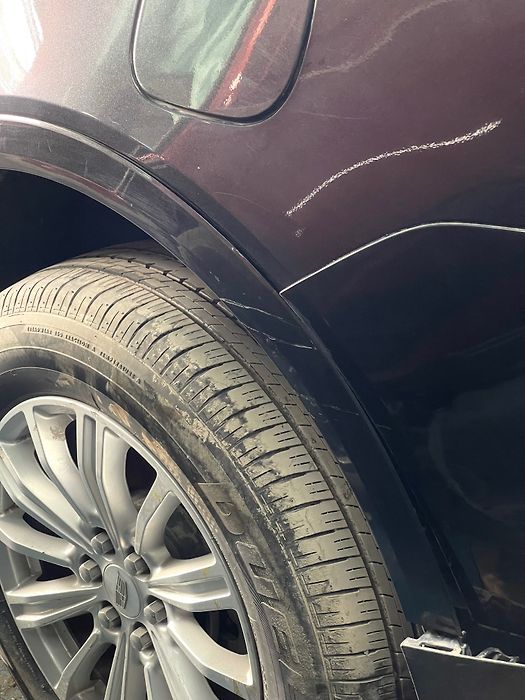 Fender moulding (LHB) - 2017 Cadillac XT5