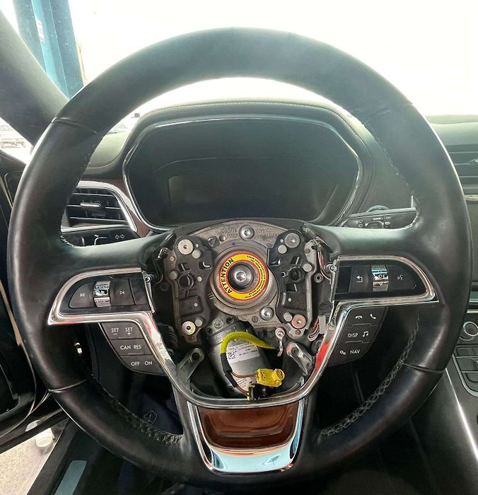 Steering wheel - 2017 Lincoln Continental