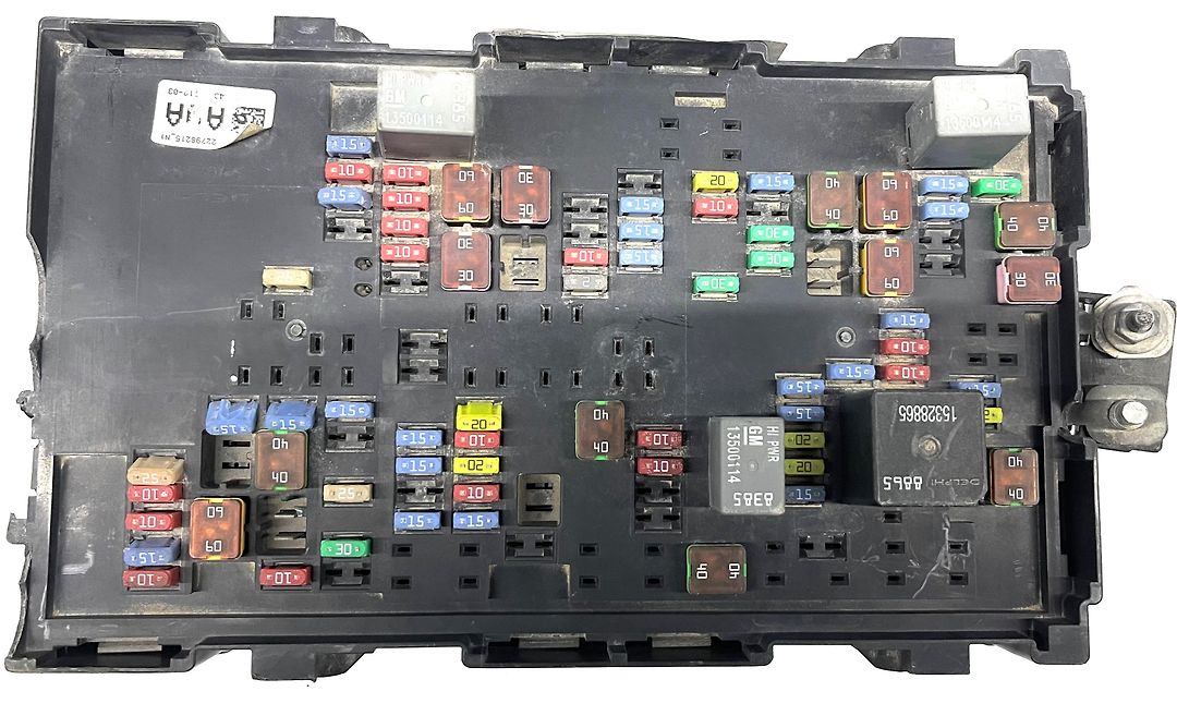 Fuse box - 2010 Chevrolet SILVERADO