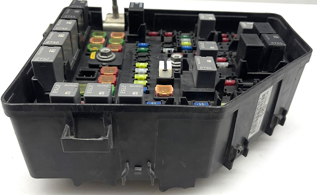 Fuse box - 2014 GMC Acadia