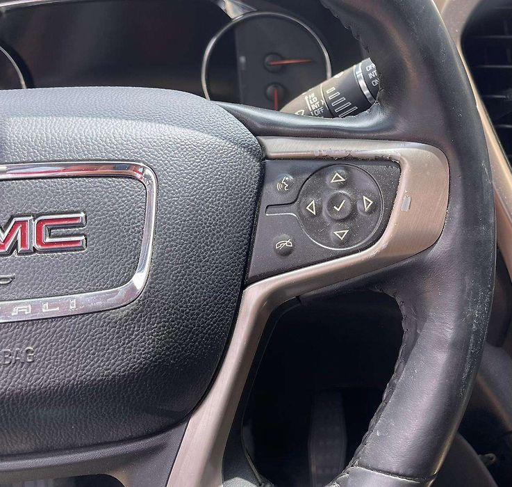 Steering wheel - 2018 GMC Acadia