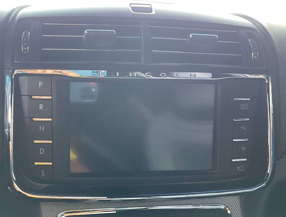 Info-gps-tv screen - 2018 Lincoln Continental